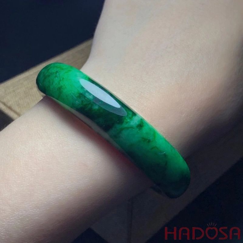 Sử dụng dầu ăn là cách dân gian giúp đeo vòng đá cẩm thạch