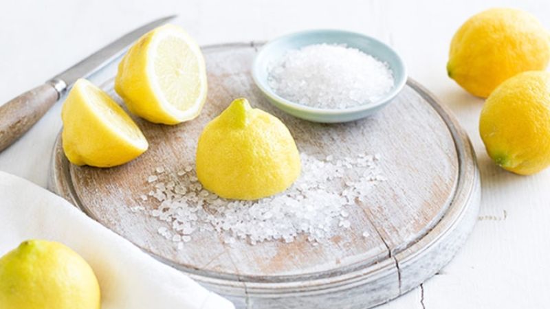 Chanh và muối là hỗn hợp làm sạch bạc cực kỳ hiệu quả