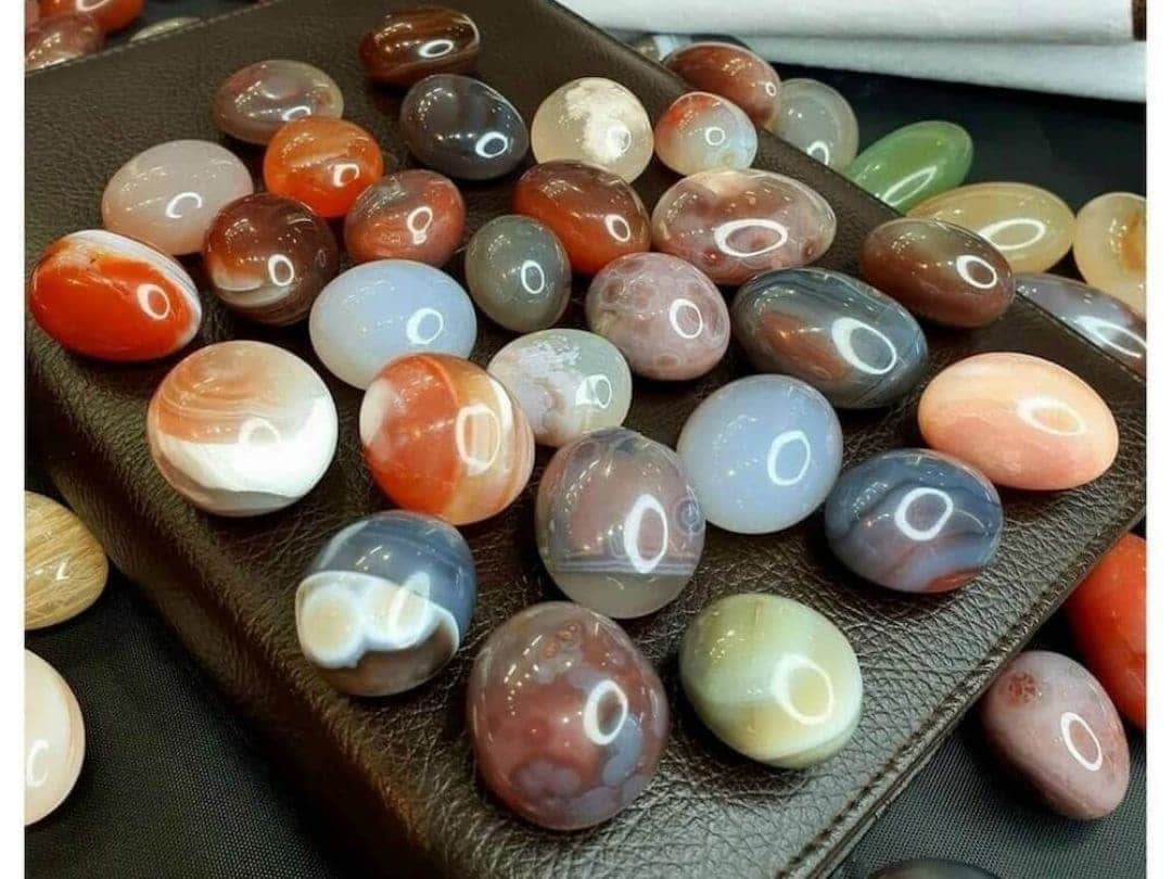 Đá mã não có sự đa dạng về màu sắc