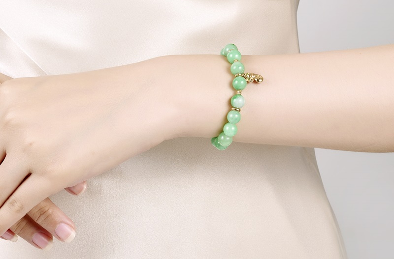 Phỉ thúy là loại đá đắt đỏ và có giá trị hơn cẩm thạch