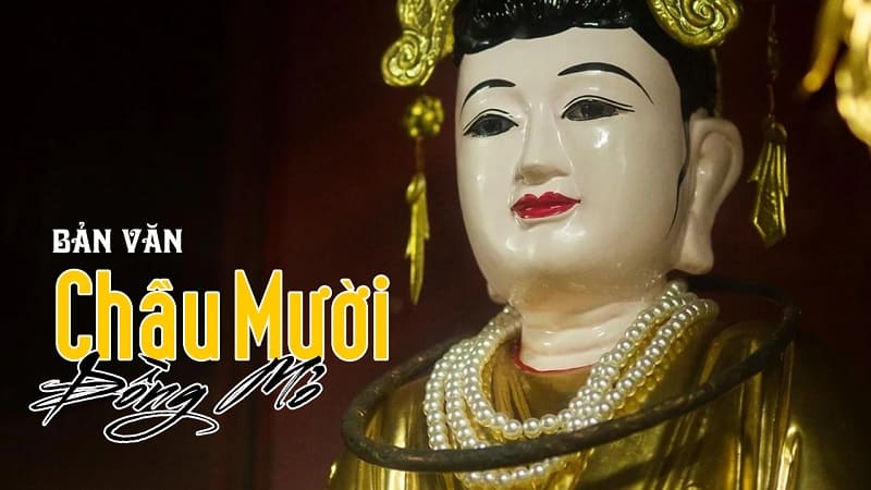 Mỗi pho tượng được trang trí bằng những bộ quần áo lộng lẫy