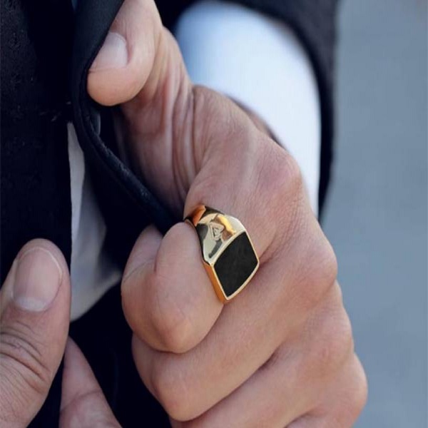 Chọn nhẫn bạc phong thủy nam theo mệnh phù hợp với mình