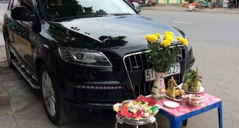 Chuẩn bị lễ vật và mâm cúng thật trang trọng và kỹ lưỡng