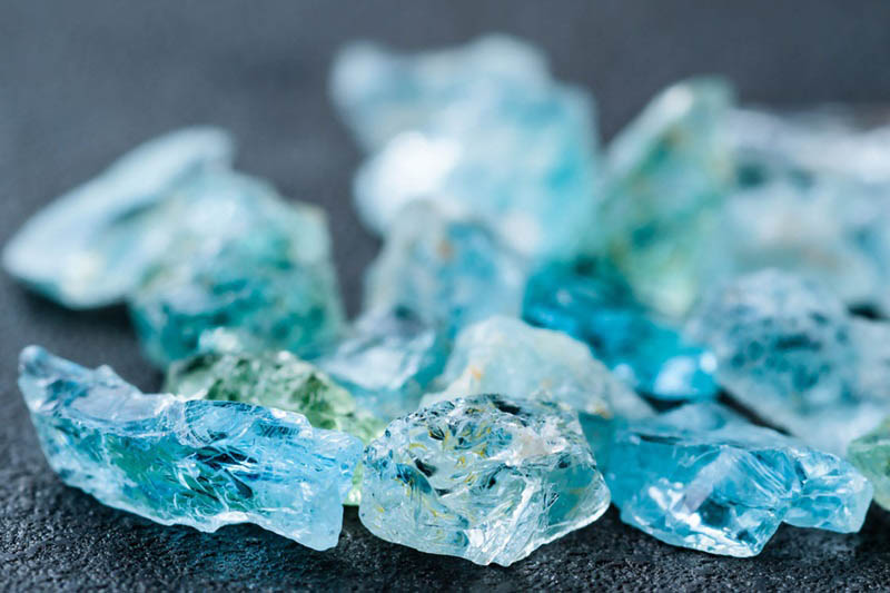 Aquamarine là một loại beryl, được sử dụng rộng rãi