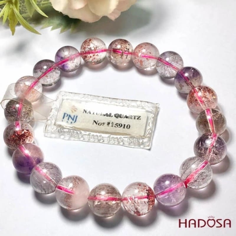 Đá Super Seven, còn được gọi là đá Melody hoặc đá Sacred Seven