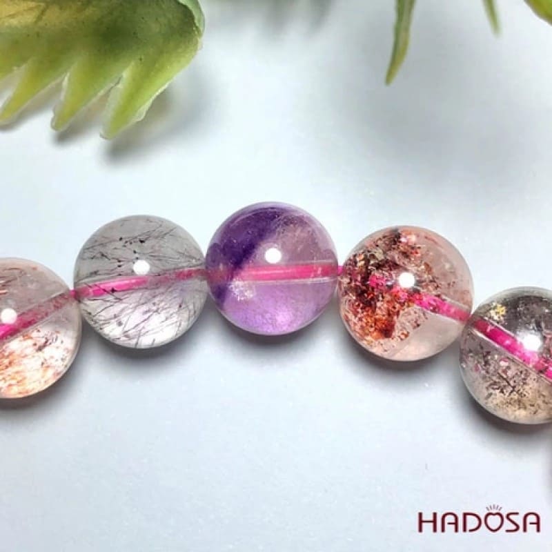 Đây là một loại đá được hình thành từ sự kết hợp độc đáo của bảy khoáng chất khác nhau