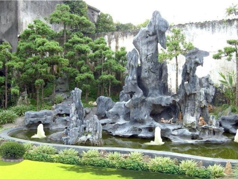 Đá Tai Mèo được người miền Trung dùng làm non bộ nhiều nhất