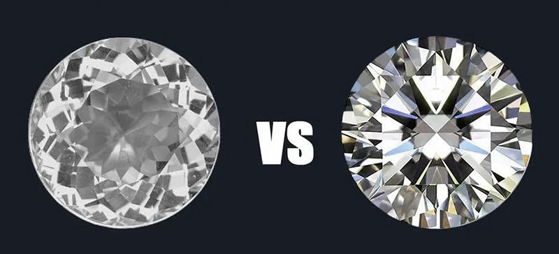 Đá Topaz nhân tạo thường trong suốt hơn