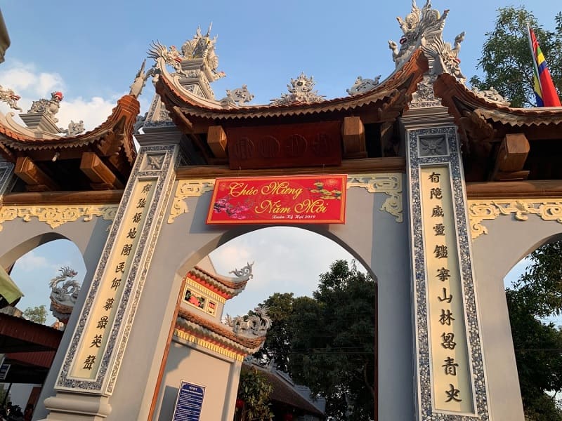 Đền không chỉ có giá trị về mặt tâm linh mà còn là một di sản văn hóa quý báu