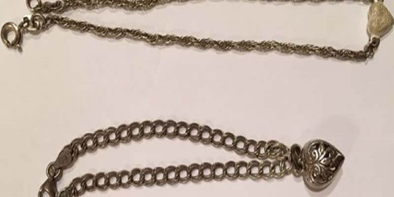 Nguyên nhân gì khiến đeo bạc bị đen?