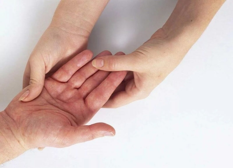 Thay đổi địa lý hoặc di chuyển có thể ảnh hưởng đến sức khỏe và đường chỉ tay sinh mệnh