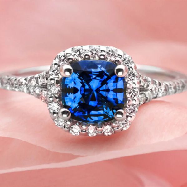 Giá của đá Sapphire tuỳ thuộc vào nhiều yếu tố