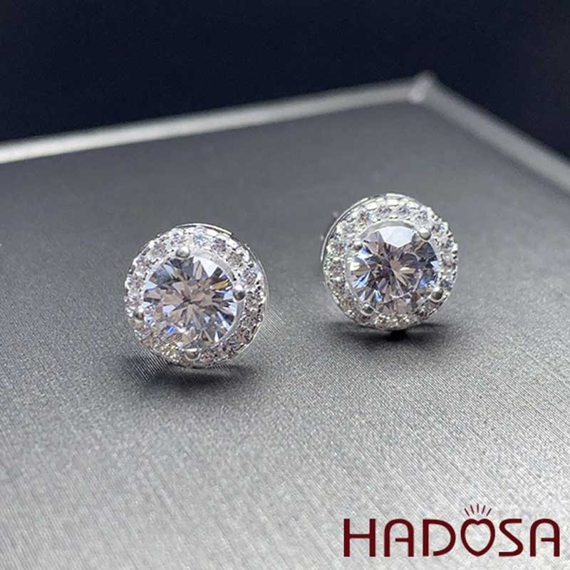 Bông tai đính đá mang nét tinh tế, sang trọng