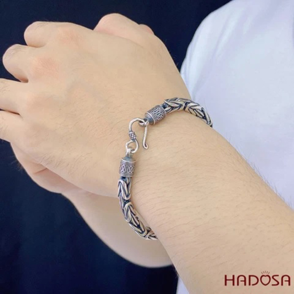 Lựa chọn HADOSA để có được những mẫu vòng tay bạc Thái cho nam ưng ý nhất