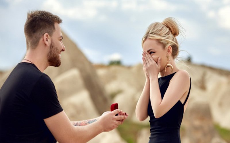 Lựa chọn mua nhẫn đính hôn ở đâu uy tín, giá phải chăng