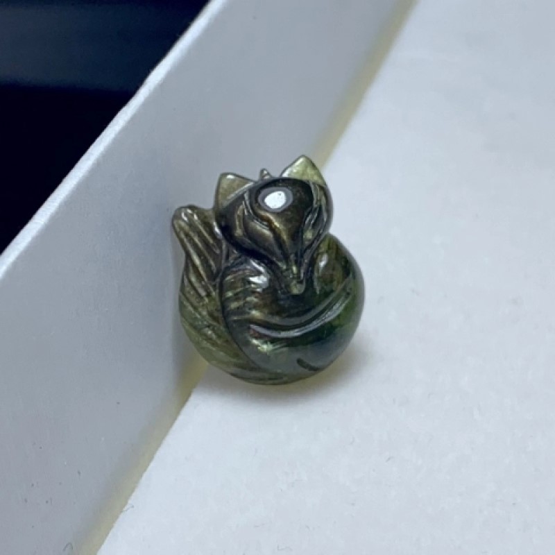 Mặt đá Sapphire hình Hồ ly 9 đuôi