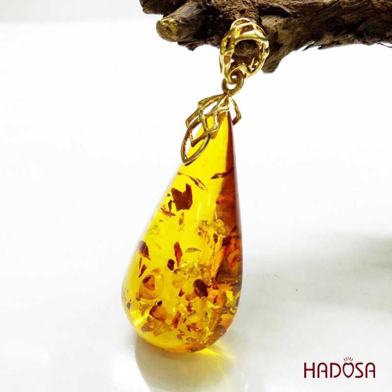 Mặt dây chuyền phong thuỷ hổ phách