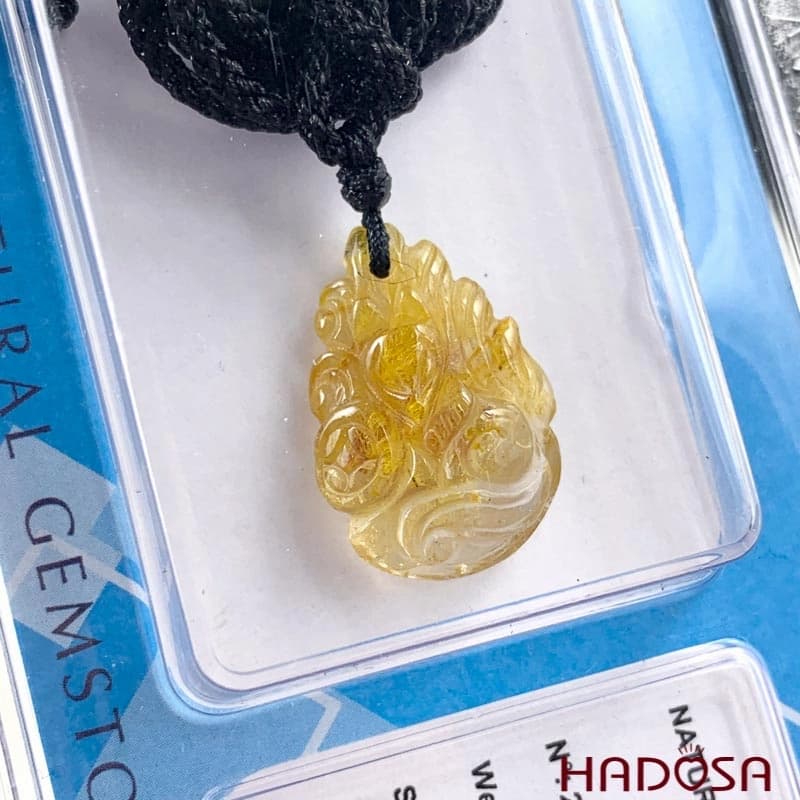 Đeo mặt dây chuyền hình hồ ly để kích thích tinh thần sáng tạo