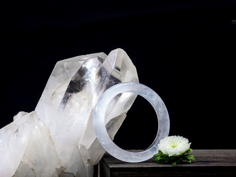 Các màu sắc hợp và khắc với mệnh Giản Hạ Thuỷ là gì?