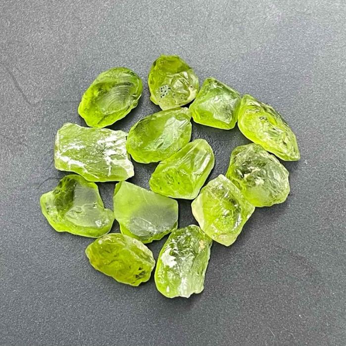 Đá Peridot mang đến năng lượng tích cực cho người mệnh Kim