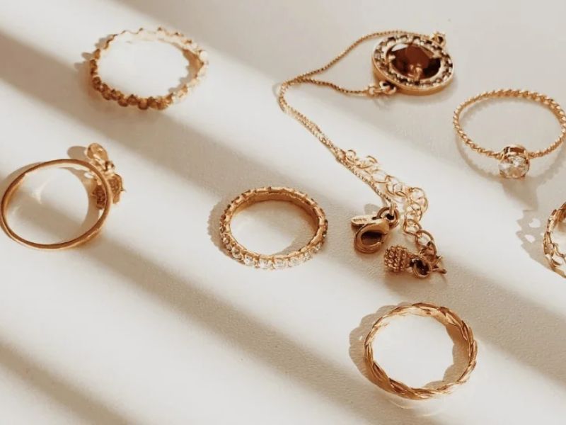 Vàng là trang sức quý giá được nhiều người yêu thích