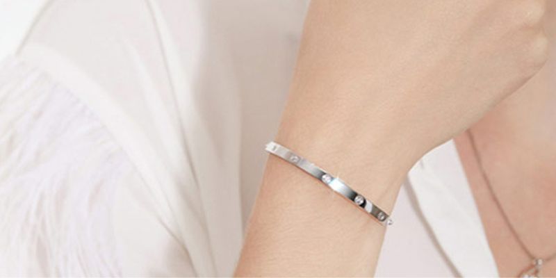 Nên chọn mua bạc Ý hay bạc nguyên chất?