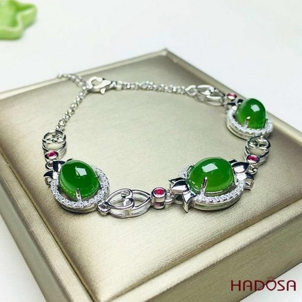 HADOSA có bộ sưu tập Nephrite cao cấp