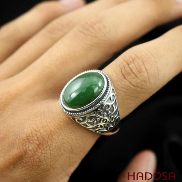 Nhẫn Nephrite hỗ trợ điều trị bệnh hiệu quả