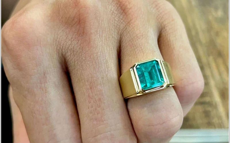 Các cách phân biệt nhẫn ngọc lục bảo thật giả