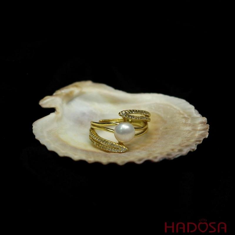 Mẫu nhẫn ngọc trai hạt bầu mạ vàng