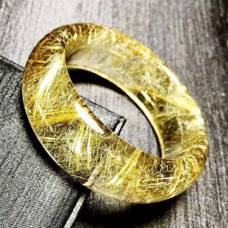 Đá thạch anh tóc vàng có nguồn năng lượng vô cùng mạnh mẽ