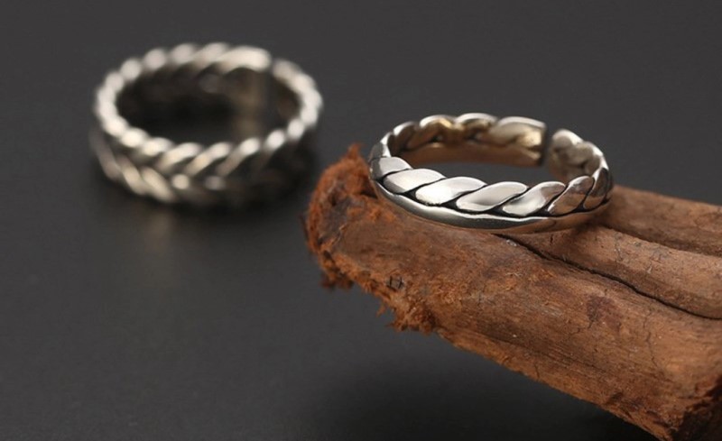 Giữ lại trang sức bạc nếu không thể tìm chủ sở hữu