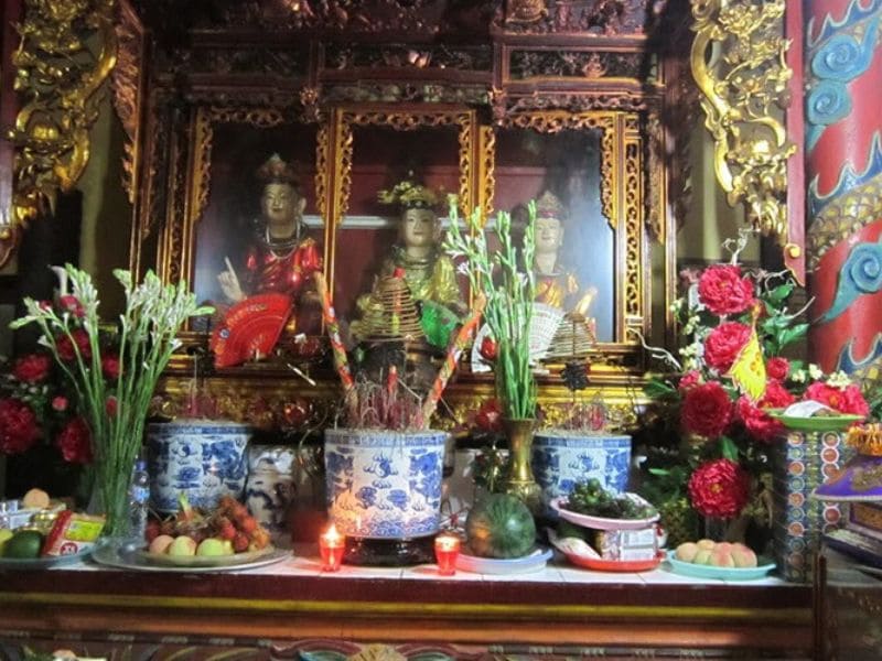 Những lễ vật cần phải có khi cúng Tam Tòa Thánh Mẫu