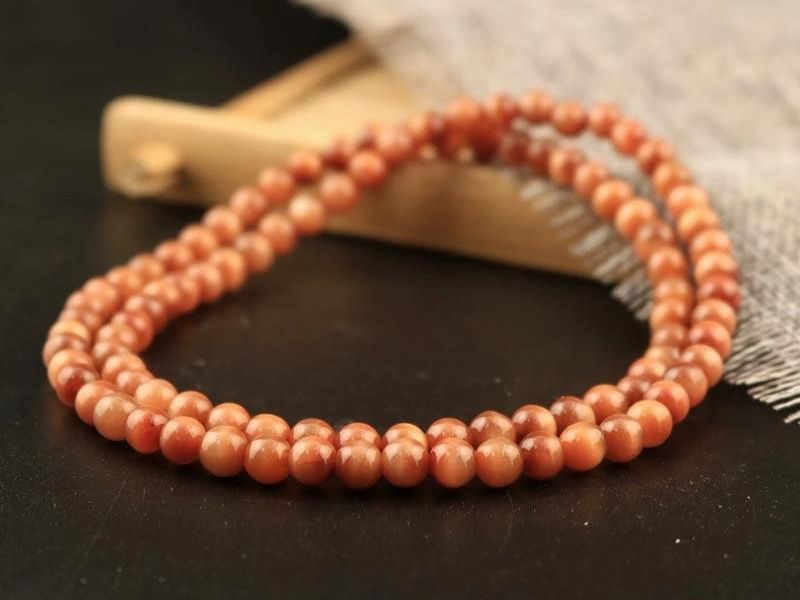 Những món đồ phong thủy được chế tác bằng đá mắt hổ màu đỏ