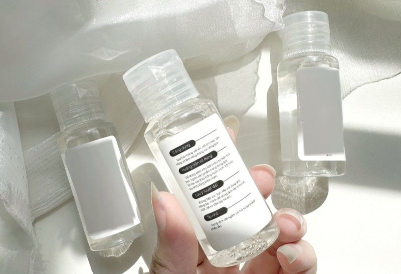 Dung dịch rửa bạc là có thể làm sạch chỉ sau vài phút