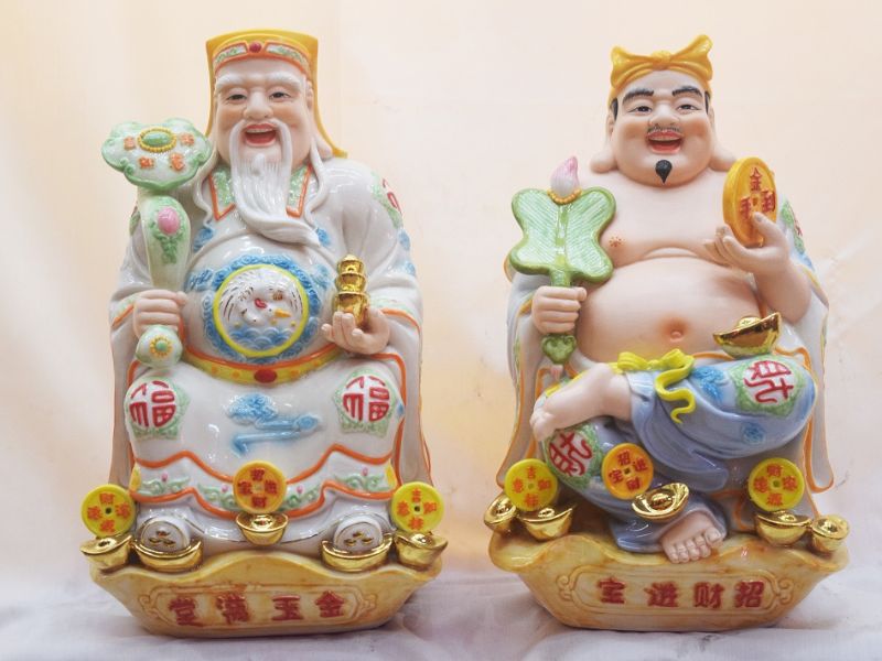 Ông Địa và Thần Tài là hai vị thần thường được thờ cùng nhau