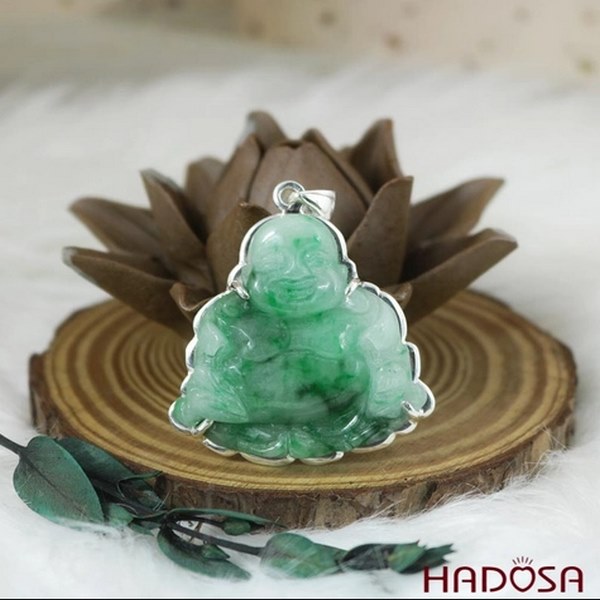 Trưng bày hoặc thờ cúng tượng Di Lặc trong nhà