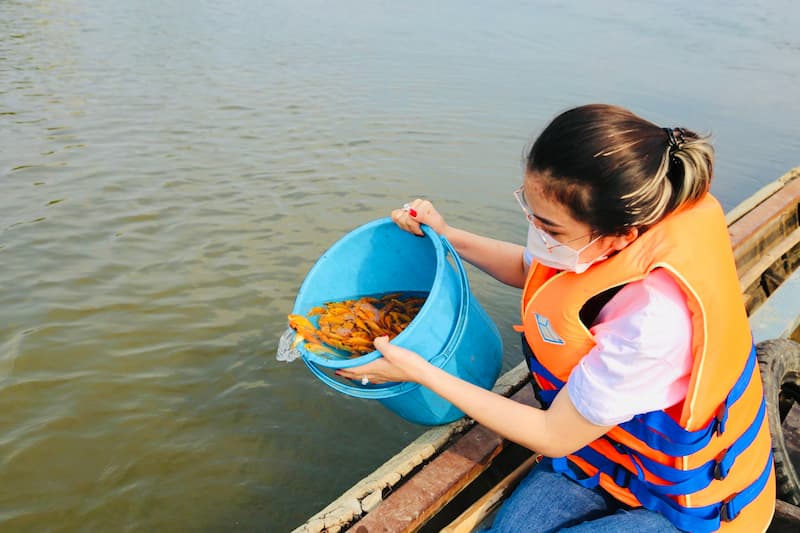 Phóng sinh tùy tâm không đặt nặng số lượng