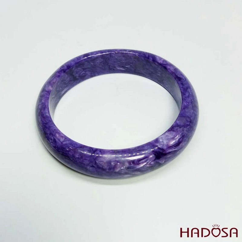 Sở hữu vẻ đẹp huyền bí với màu tím đặc trưng