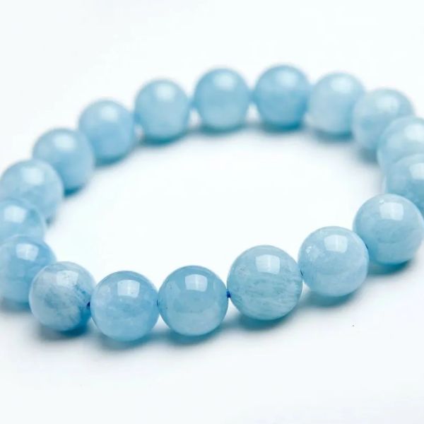 Vòng đá Aquamarine có tác dụng tuyệt vời