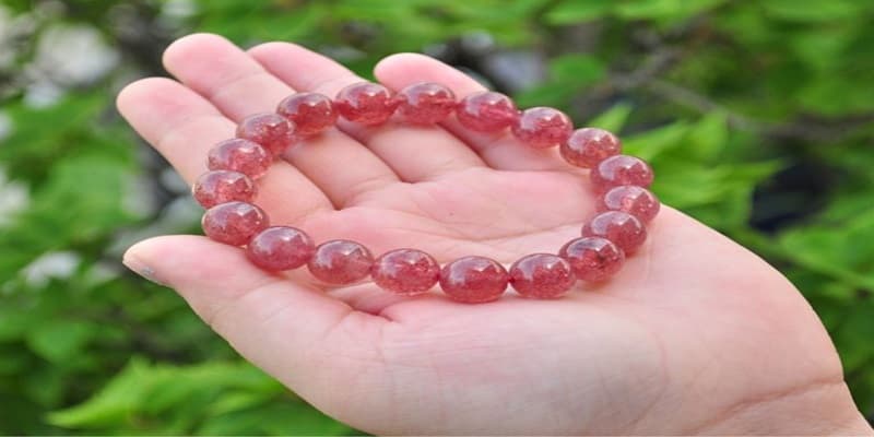 Thạch anh dâu tây mang trong mình năng lượng tinh khiết và mạnh mẽ