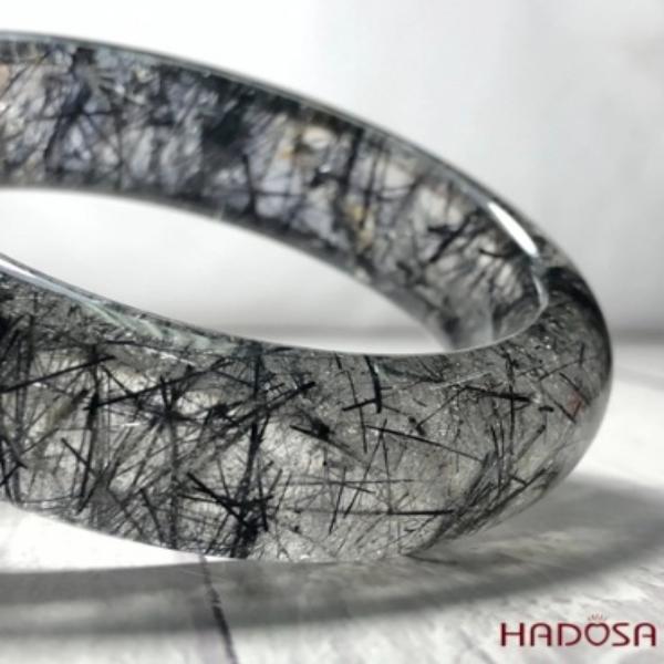 Thạch anh tóc đen là sản phẩm được nhiều người yêu thích