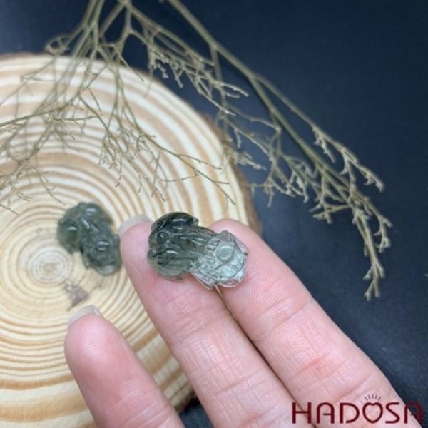 Ý nghĩa về phong thủy của đá thạch anh tóc xanh