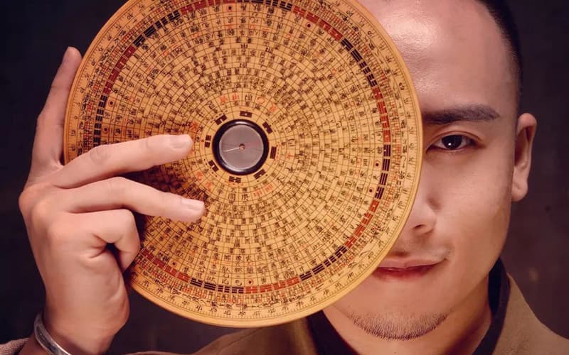 Thầy về phong thủy chuyên nghiên cứu, áp dụng nguyên tắc phong thủy vào cuộc sống