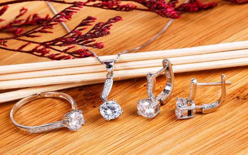 Trang sức bạc tinh tế