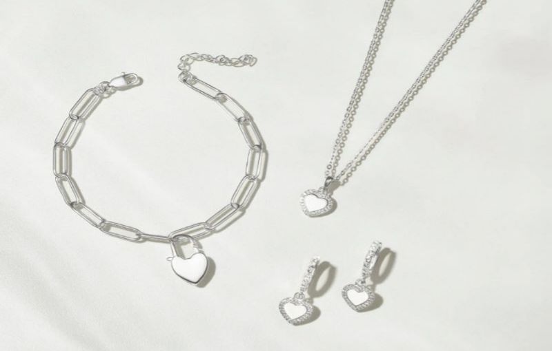 Trang sức làm từ bạc xi đa dạng mẫu mã, đẹp mắt