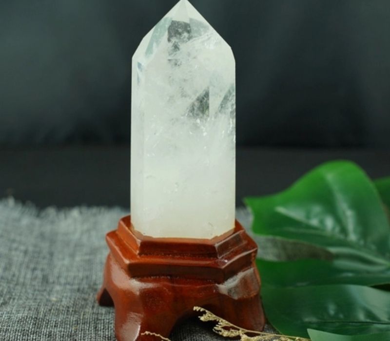 Trụ đá phong thủy thạch anh và những ý nghĩa tích cực