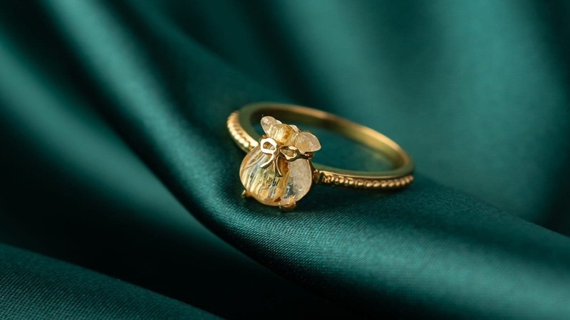 Túi giúp thu hút tài lộc mang đến may mắn