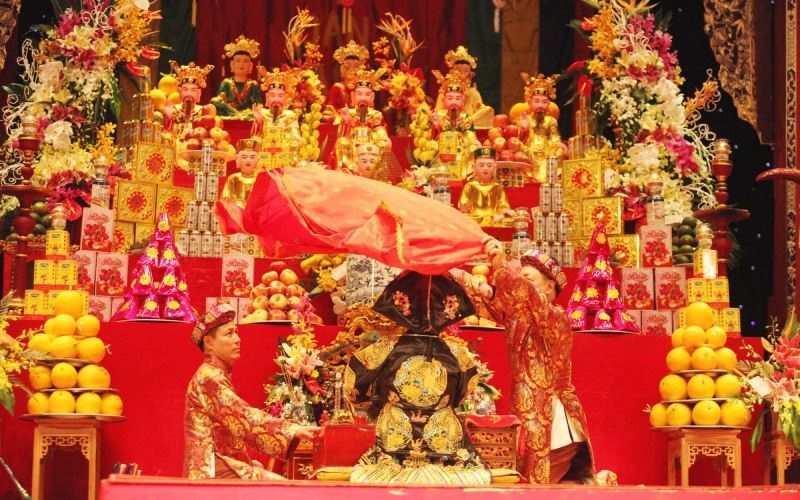 Lễ vật dâng cúng Thánh, Thần, Mẫu gồm gì?