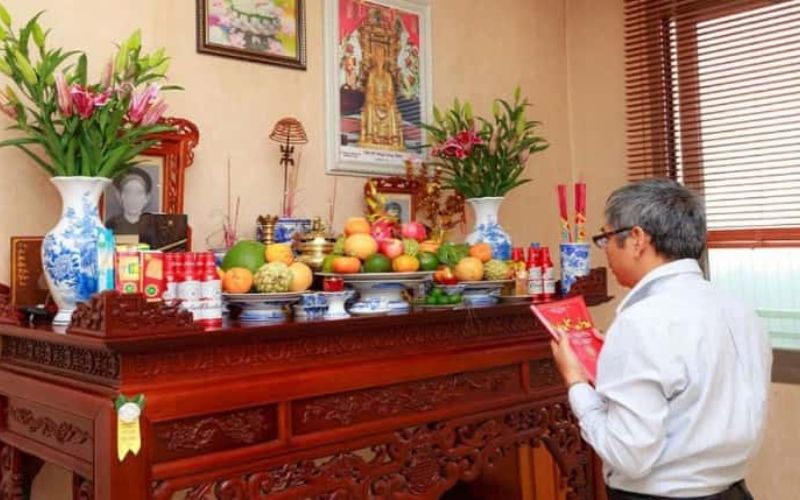 Nắm vững trình tự cách sắp xếp bàn thờ
